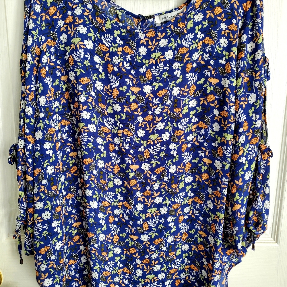 NWT, Rose and Olive, blue and orange flowered top, size 1X